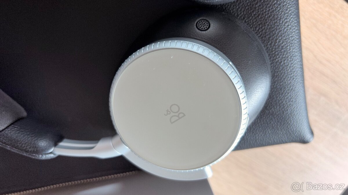 Bang & Olufsen Beoplay H100 Infinite Black - 4
