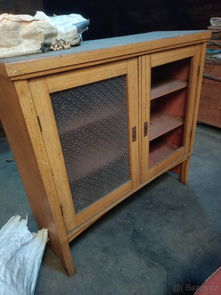 Kredenc - starý - 4