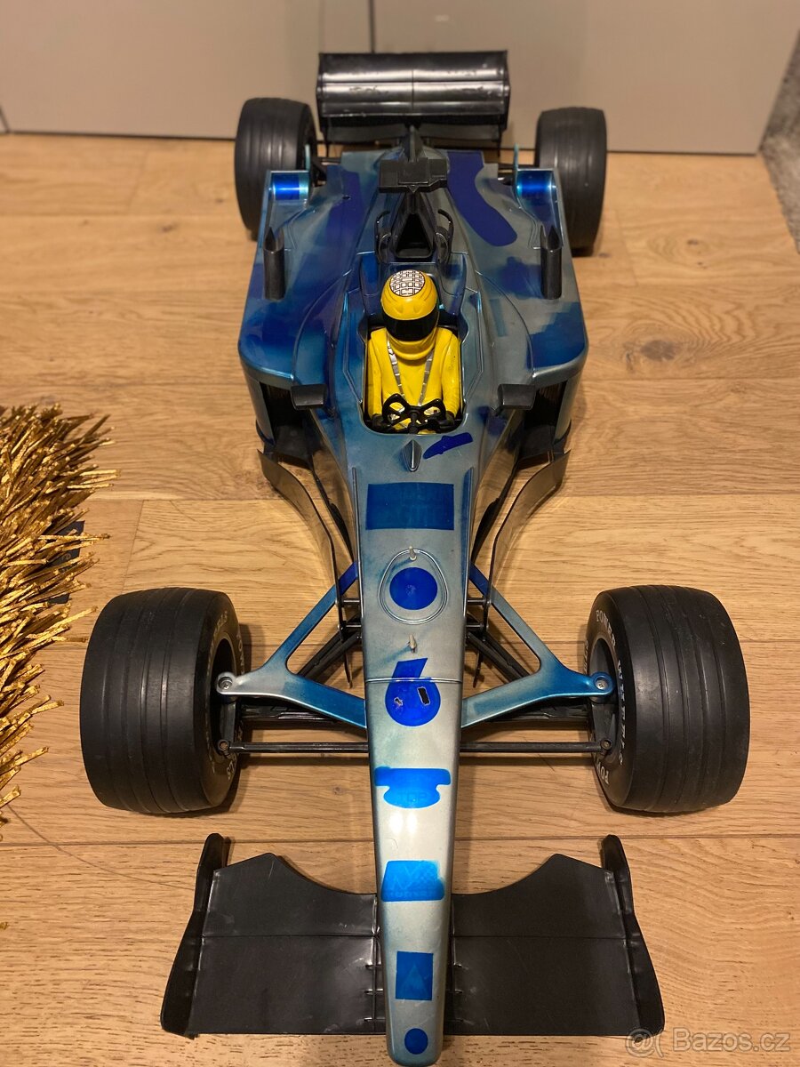Velký model Formule 1 - 4