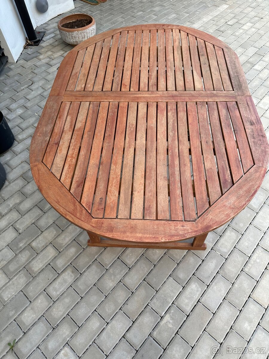 Dřevěný stůl - 4