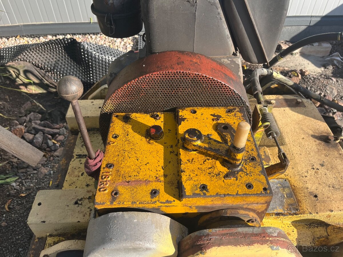 Vibrační válec Stavostroj - 4