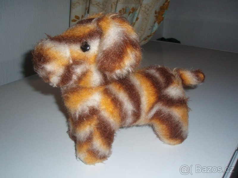 Gumový Rumcajs,mlýnek,KDN želvy,plechová káča,pejsek,formule - 4