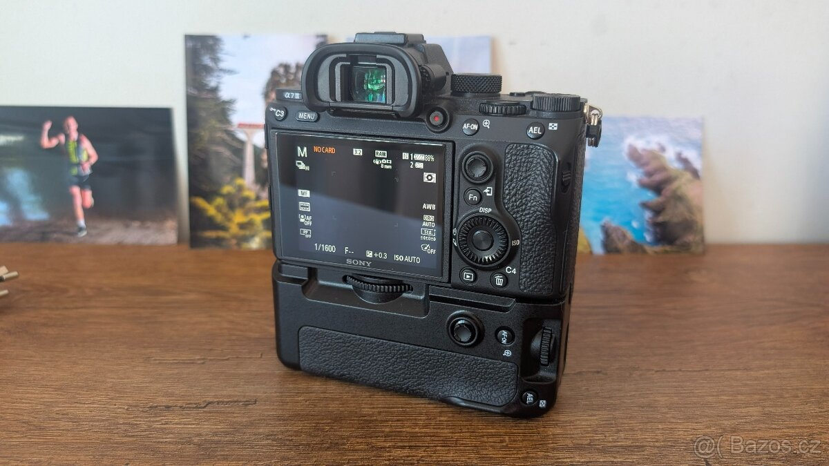 Sony Alpha A7 III ILCE-7M3 28k GRIP - 4