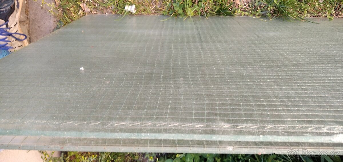 Drátěné skleněné tabule - pevné 0,6 mm - 4