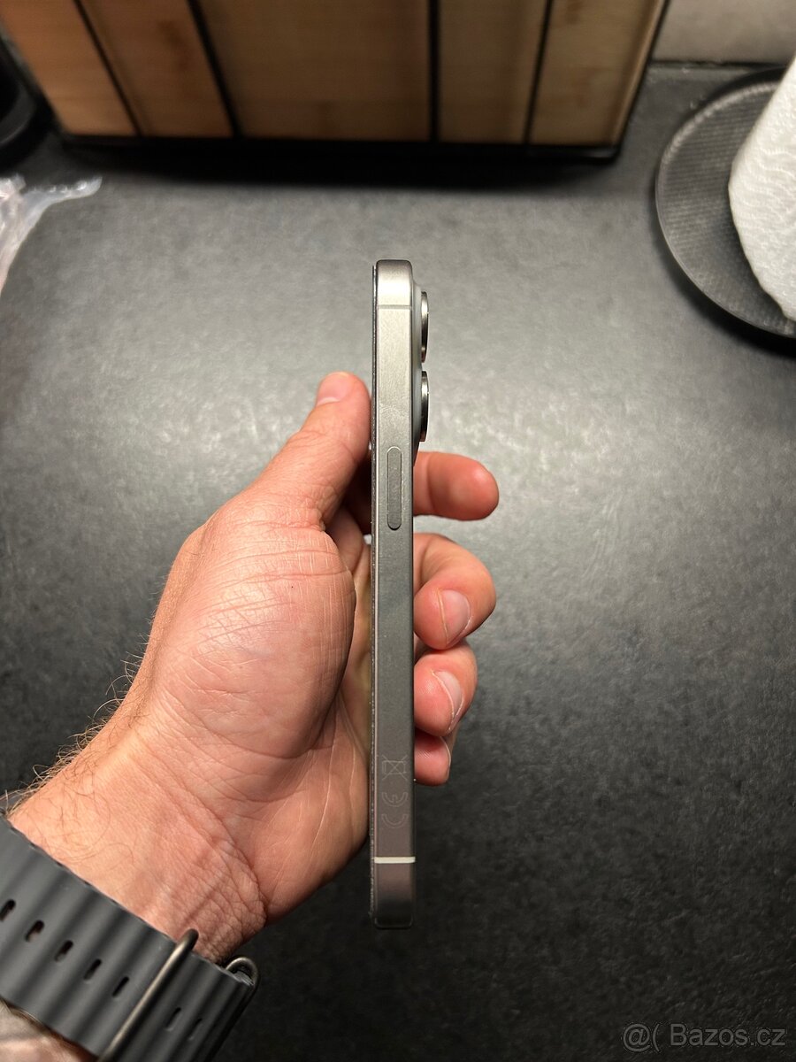 IPhone 15 Pro - 128Gb - 4