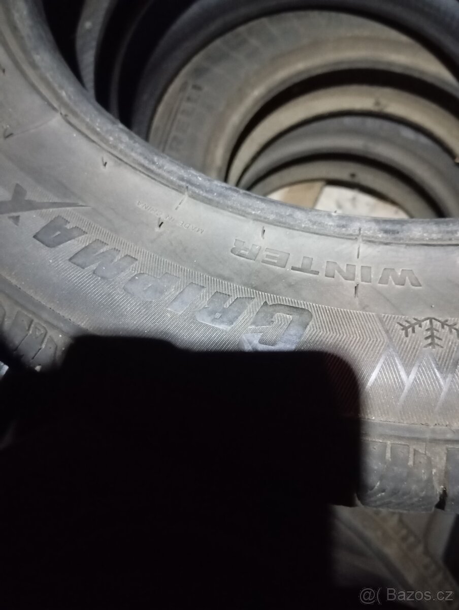 Zimní pneu 235/60/18 - 4