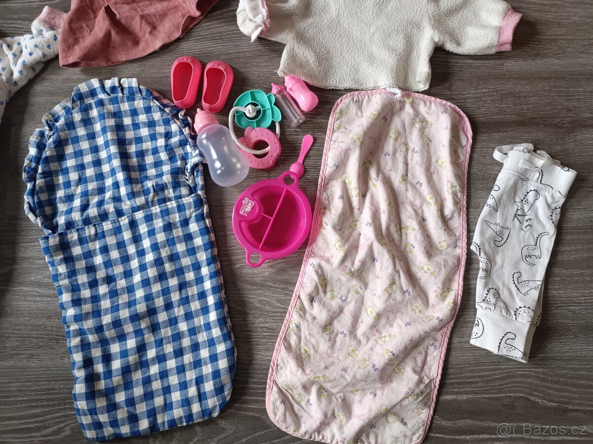 Oblečky a doplňky pro panenku - 4