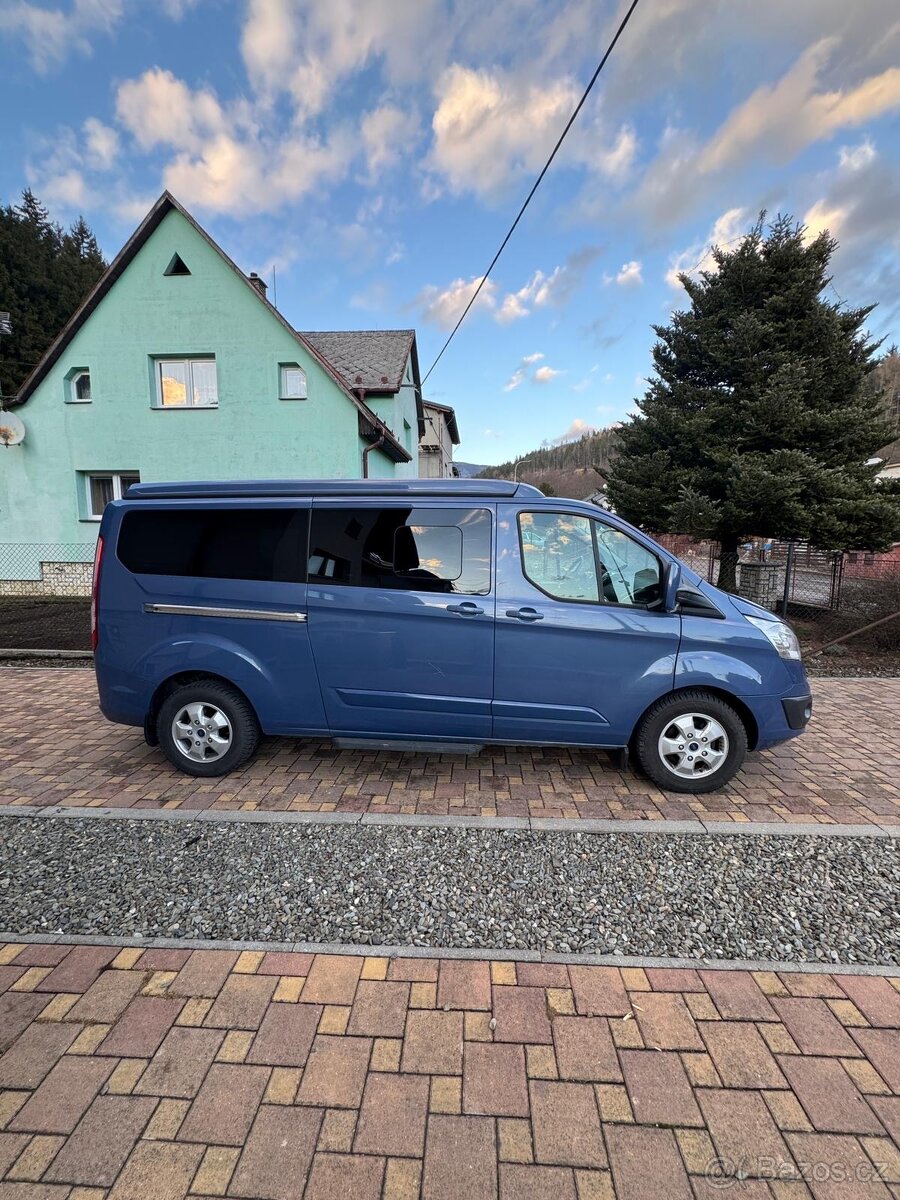 Ford Tourneo Custom - 4