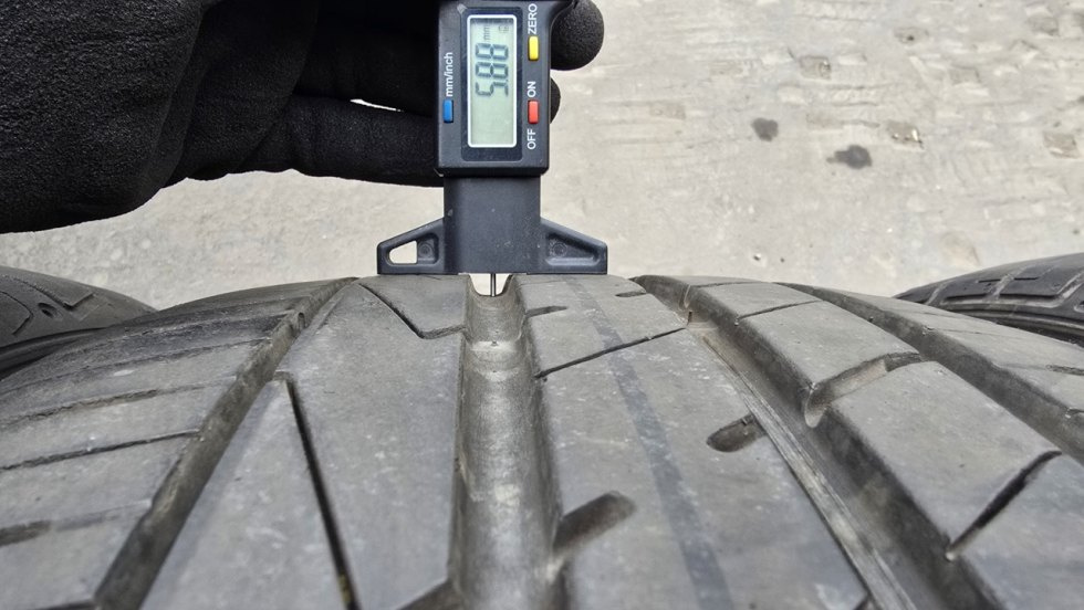 Letní pneu 235/50/19 Hankook - 4