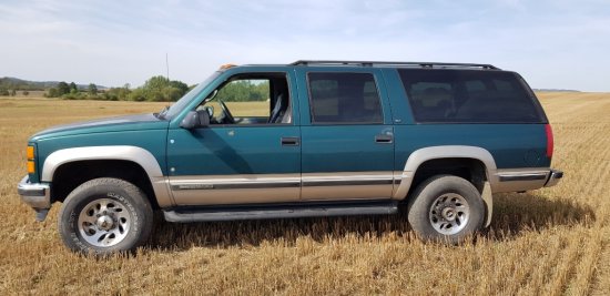 Chevrolet GMC Suburban 7.4i V8 Big Block SK doklady