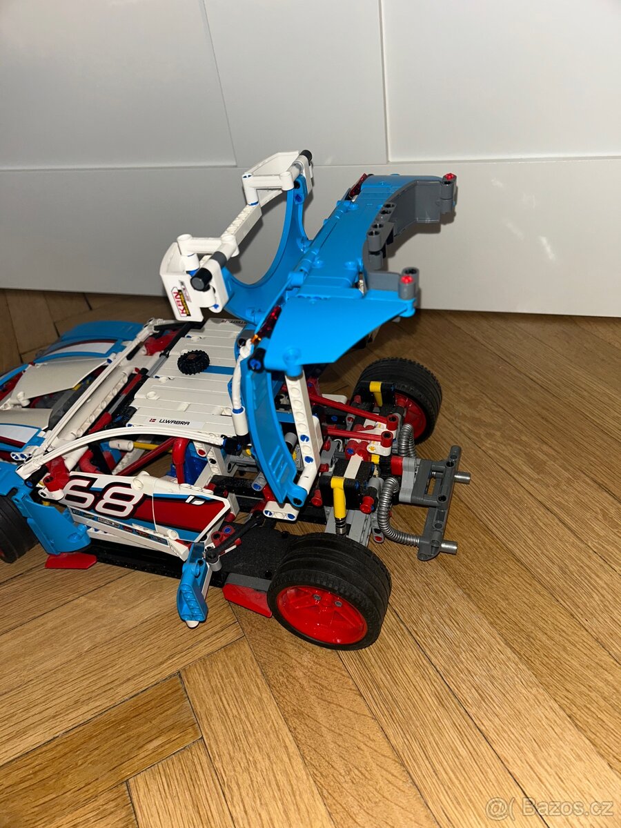 Lego Technic závodní auto 42077 - 4