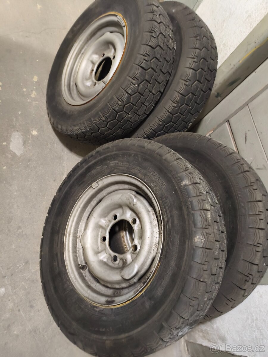 Prodám Originální pneu Volha 24, Gaz - 4