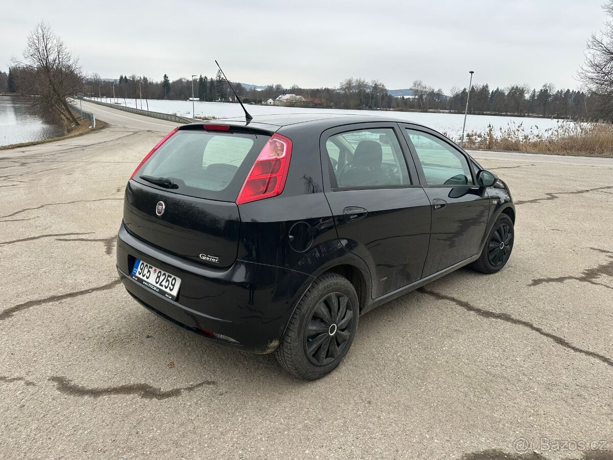 Fiat punto, 1.4 benzin, 2008, dobry stav - 4