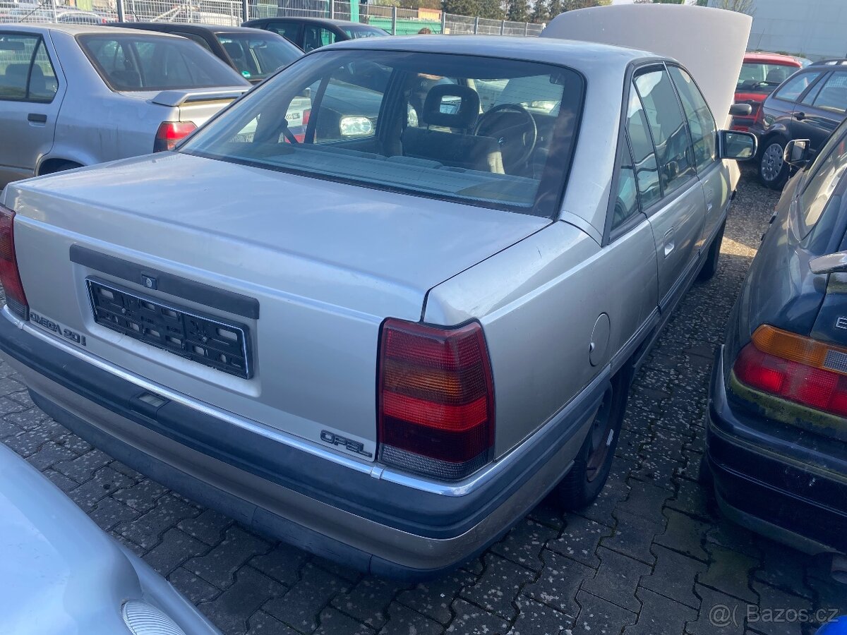 Opel Omega A - 4