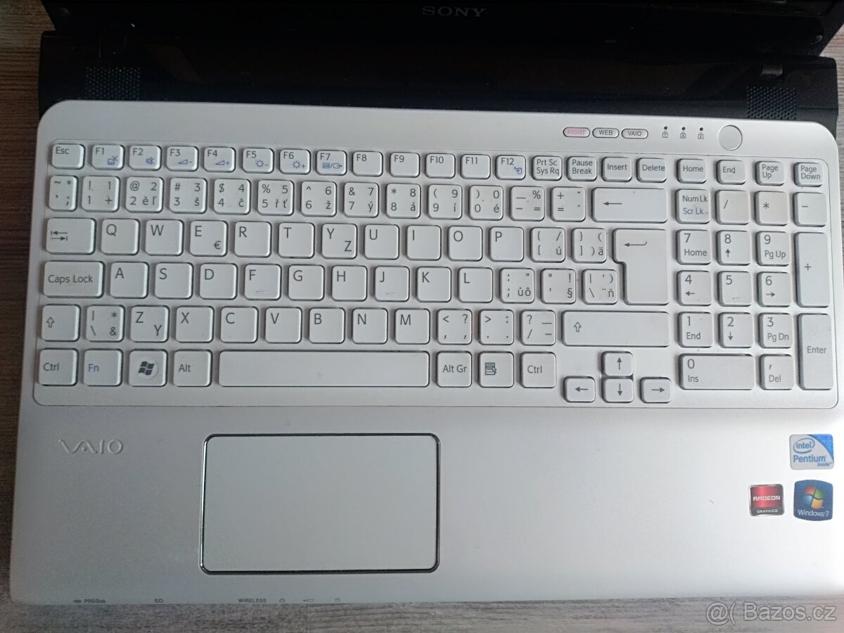 Sony Vaio SVE151C11M - 4