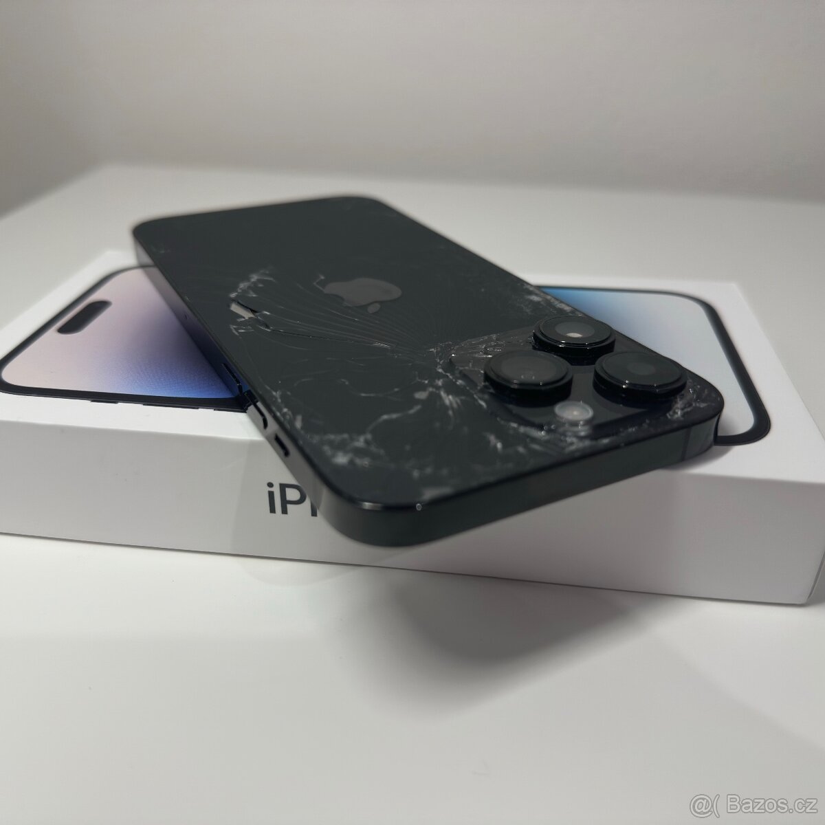 iPhone 14 Pro max - 256 GB, prasklé záda - 4