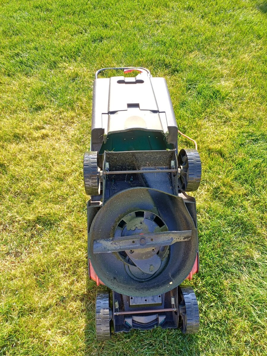 Elektrická sekačka Bosch ARM32 - 4