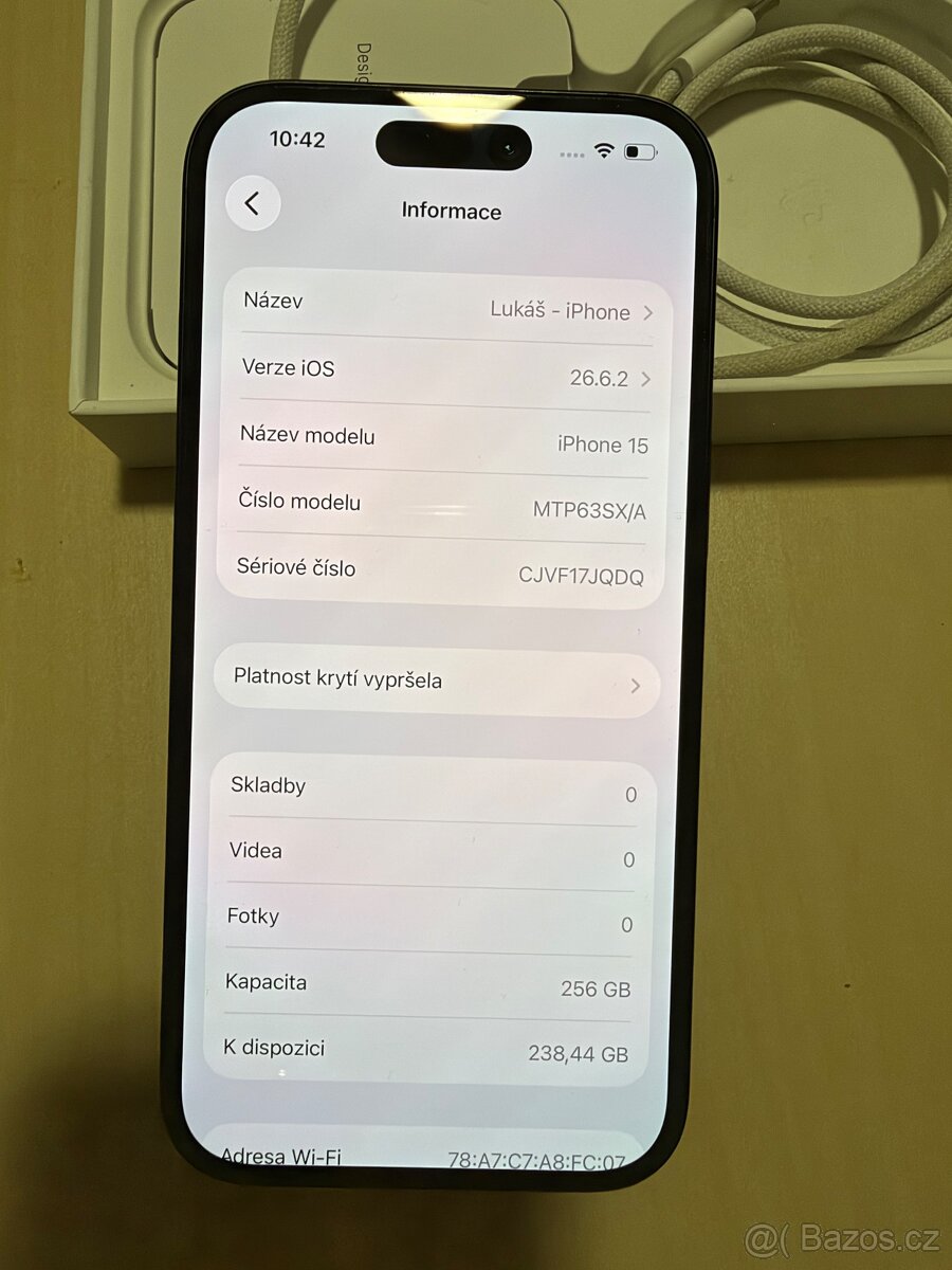 iPhone 15 256Gb Černý - 4