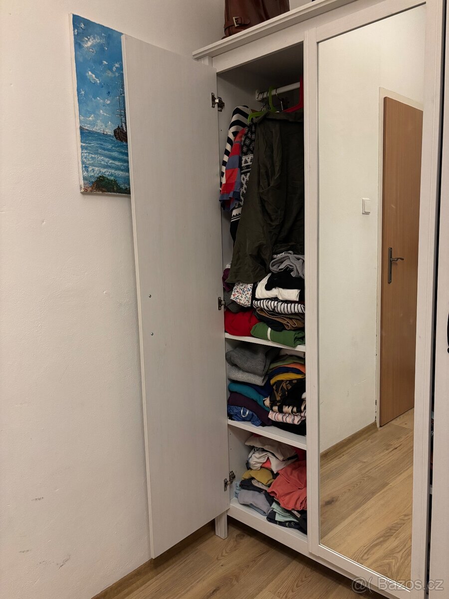 Ložnice/dívčí pokoj v bílé barvě - 4