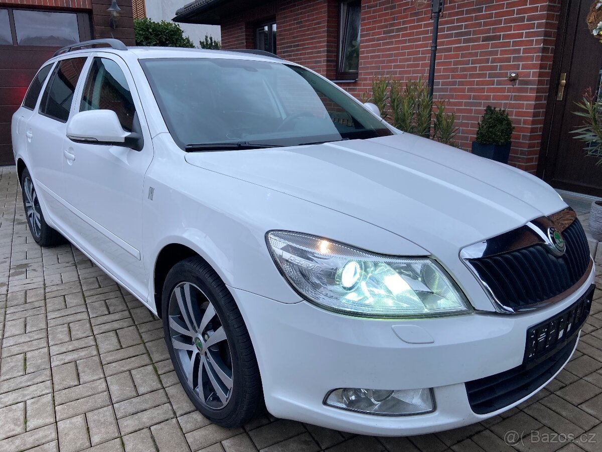 ŠKODA OCTAVIA 2 / STYLE / DSG / 1.6 TDI / XENON / 1.MAJ. - 4