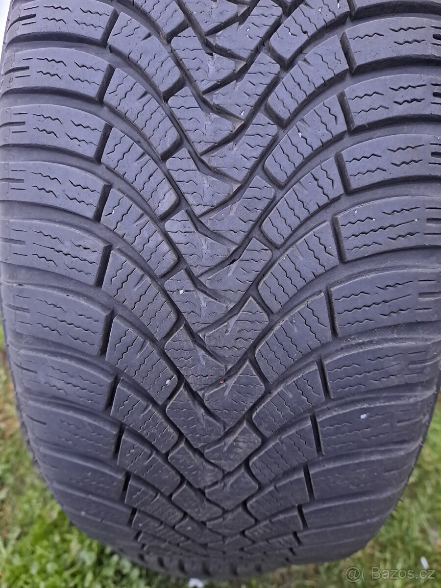 Zimni pneu.Falken 225/45 R 17 94V - 4