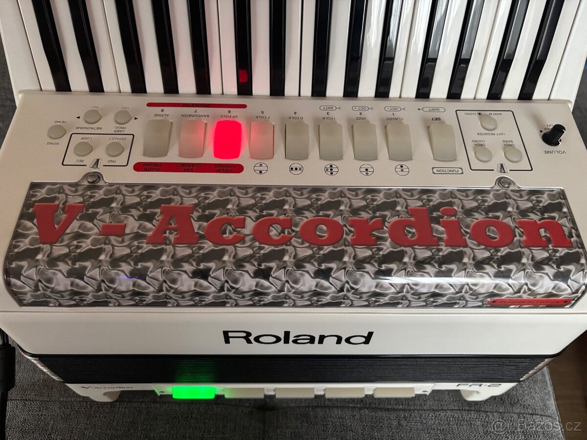 Elektronický akordeon Roland FR-2 klávesový / harmonika - 4