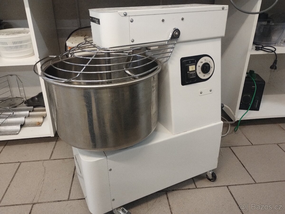 Hnětač těsta 30l / hnětací stroj - 4