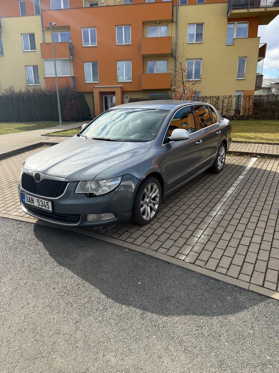 Škoda Superb - 4