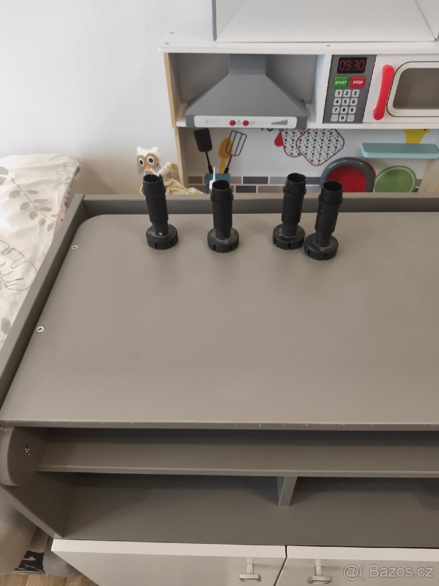 Přebalovací pult - 4