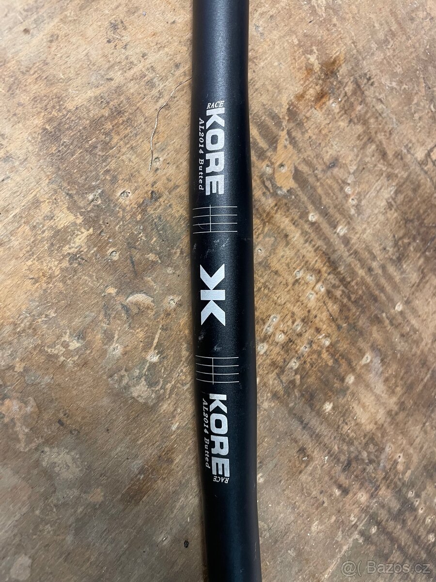 Komponenty (sedlovka, řídítka, představec) Kore - 4