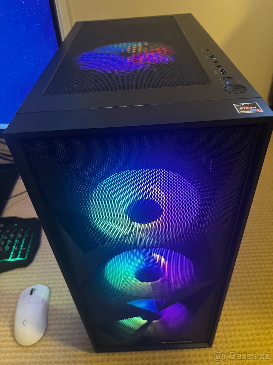 Prodám herní počítač + LCD 34“ a 22“ - 4