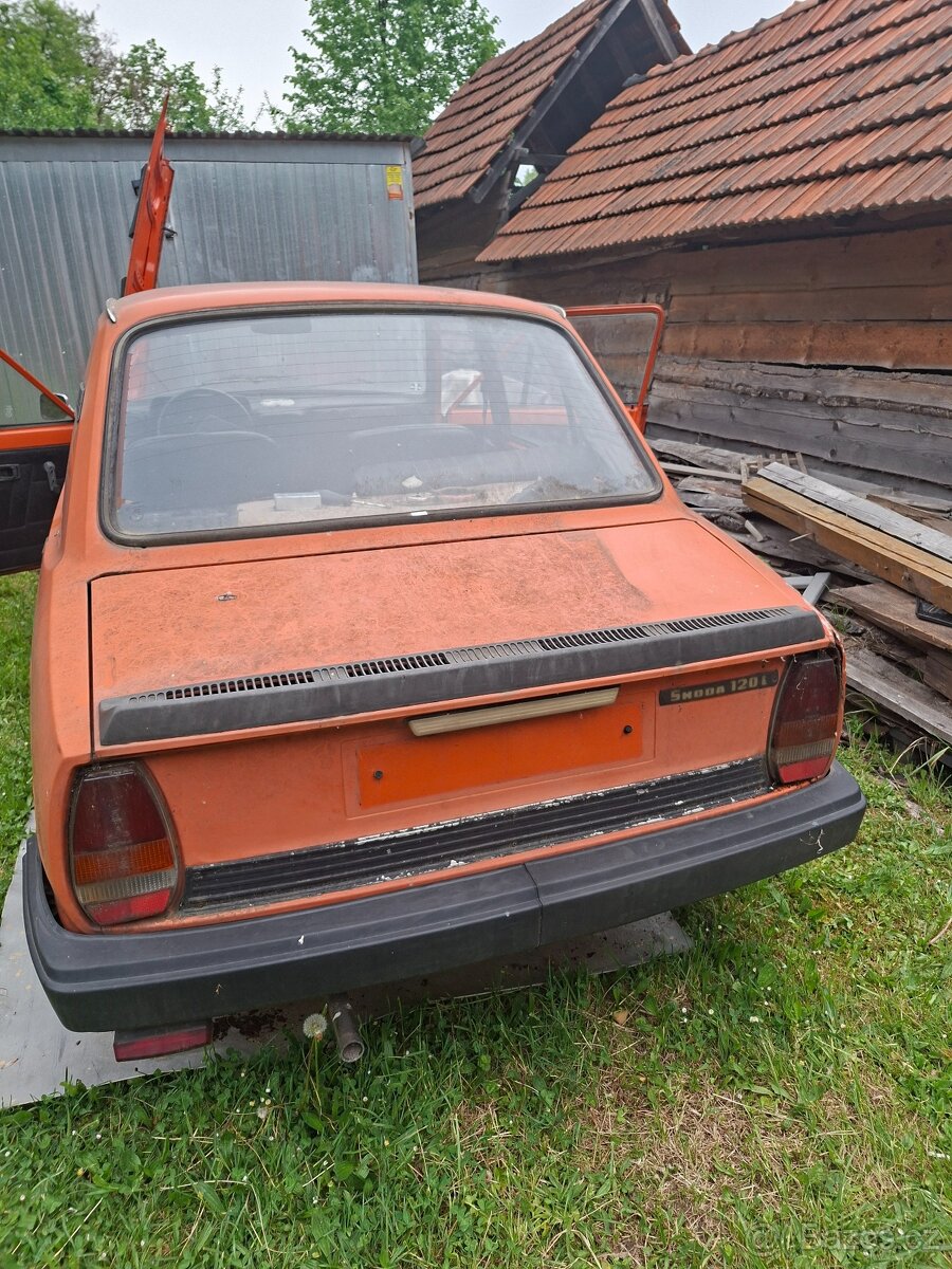 Škoda 120l - 4