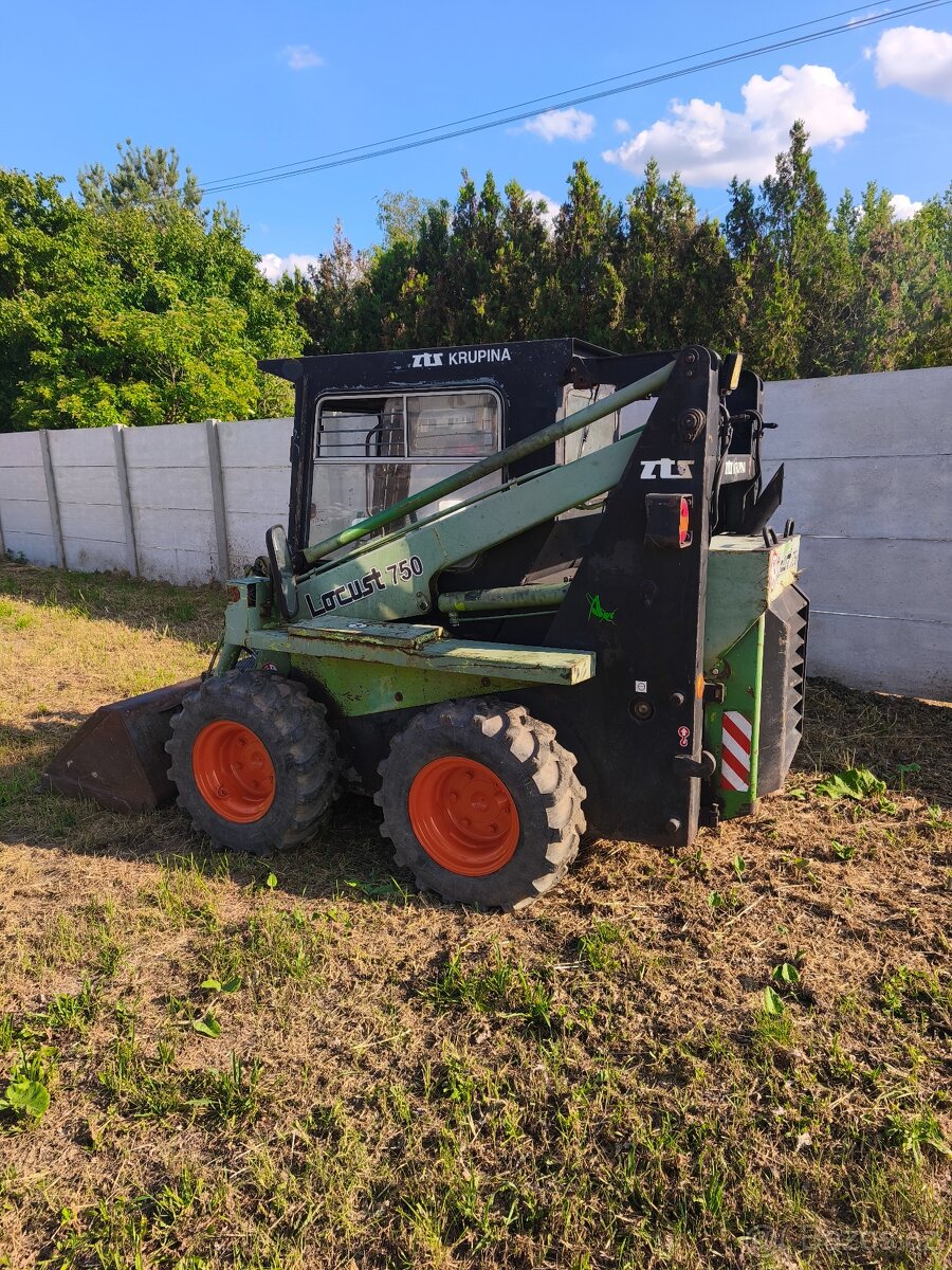 Locust 750 (unc) - 4