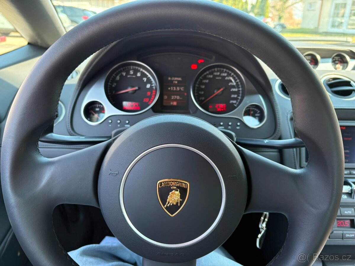 Lamborghiny Gallardo LP 550-2 bílá - 4