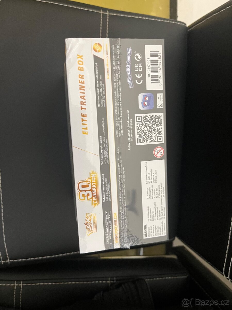 Pokemon ETB box 30 vyroci - 4