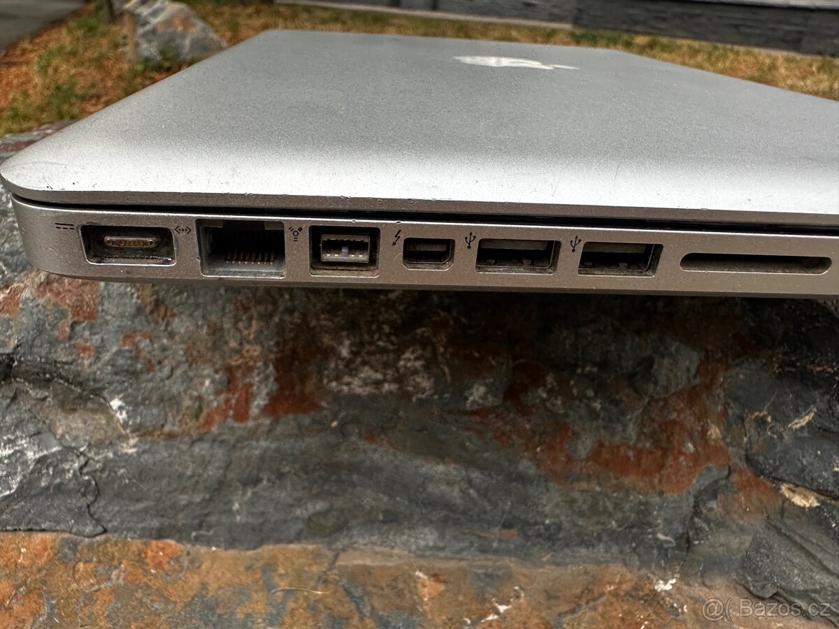 MacBook Pro - 4
