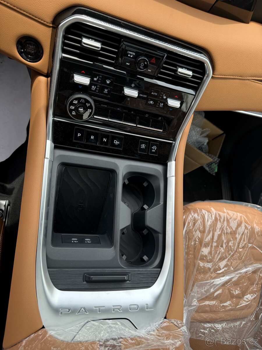 Nissan Patrol Platinum, 3,5l V6, US specifikace