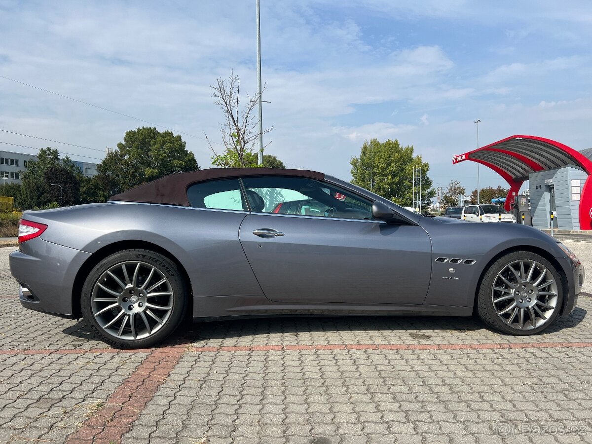Predám Maserati Grancabrio - 4