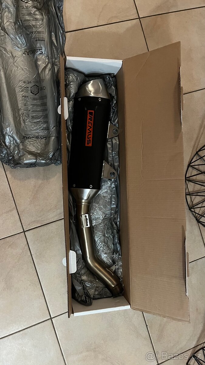 KTM výfuk Remus - 4