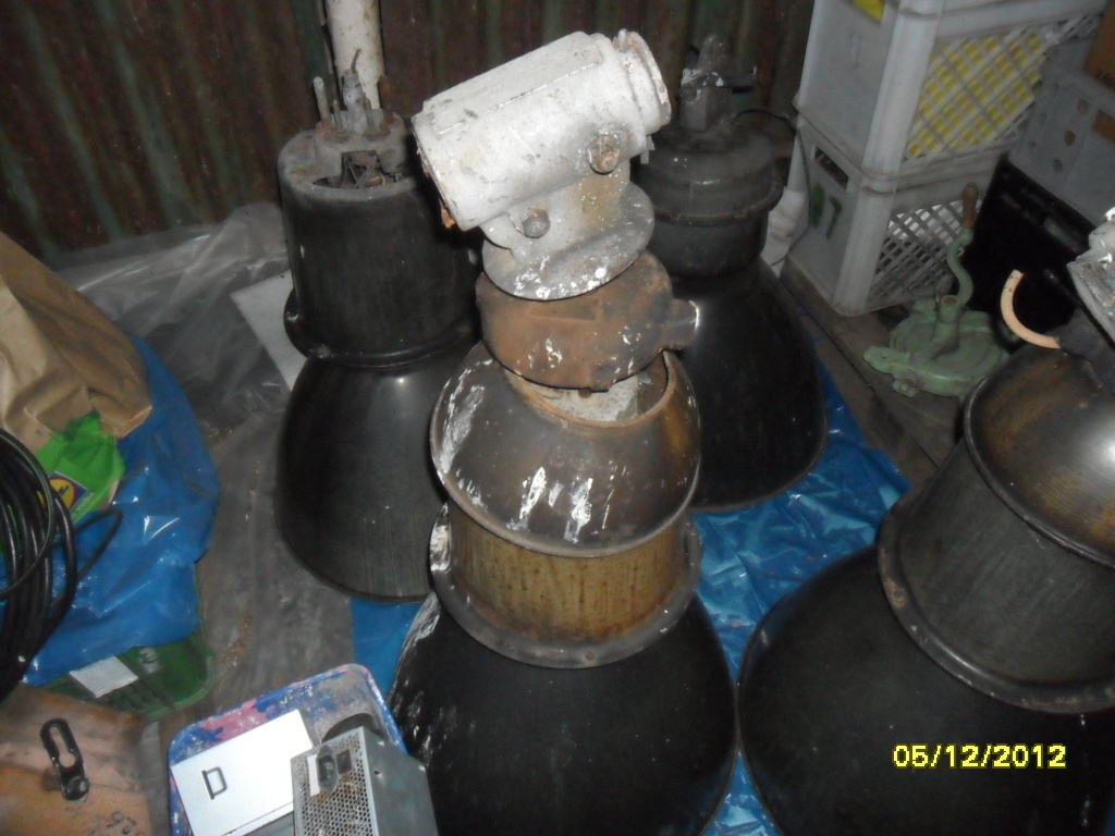 Prumyslove , halove lampy - 4