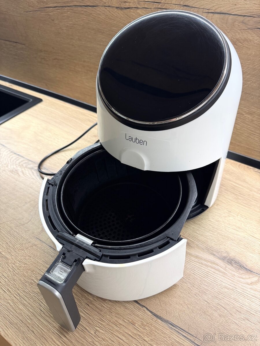 Horkovzdušná fritéza Lauben - 4