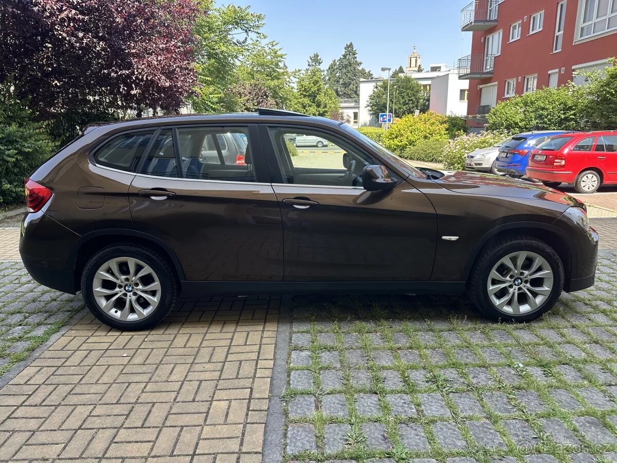 BMW X1 E84 23d 150kW Bi-Xenony/Panorama/4x4 xDrive/Navigace - 4