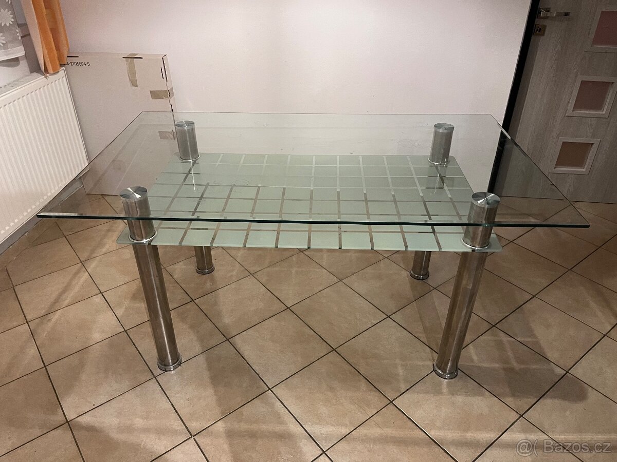 Jídelní stůl skleněný - 4