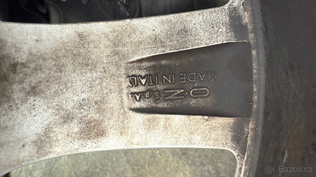 OZ Racing 9,5x 20 5x120 - 4