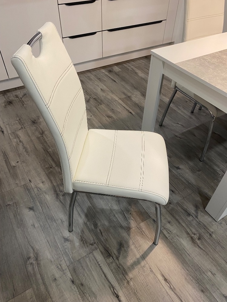 Jidelni stůl se židlemi - 4