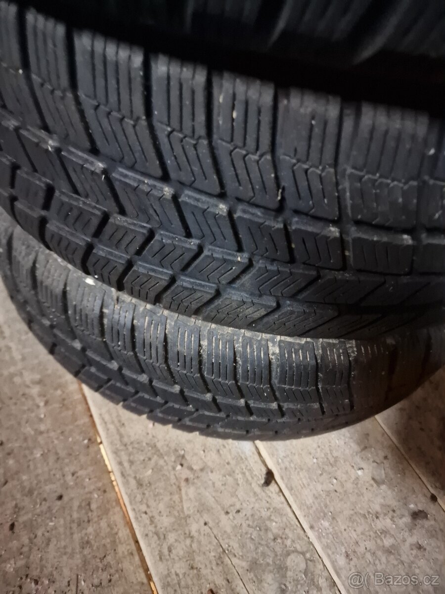 Prodam zimaky na dojeti 185/60 r15 - 4