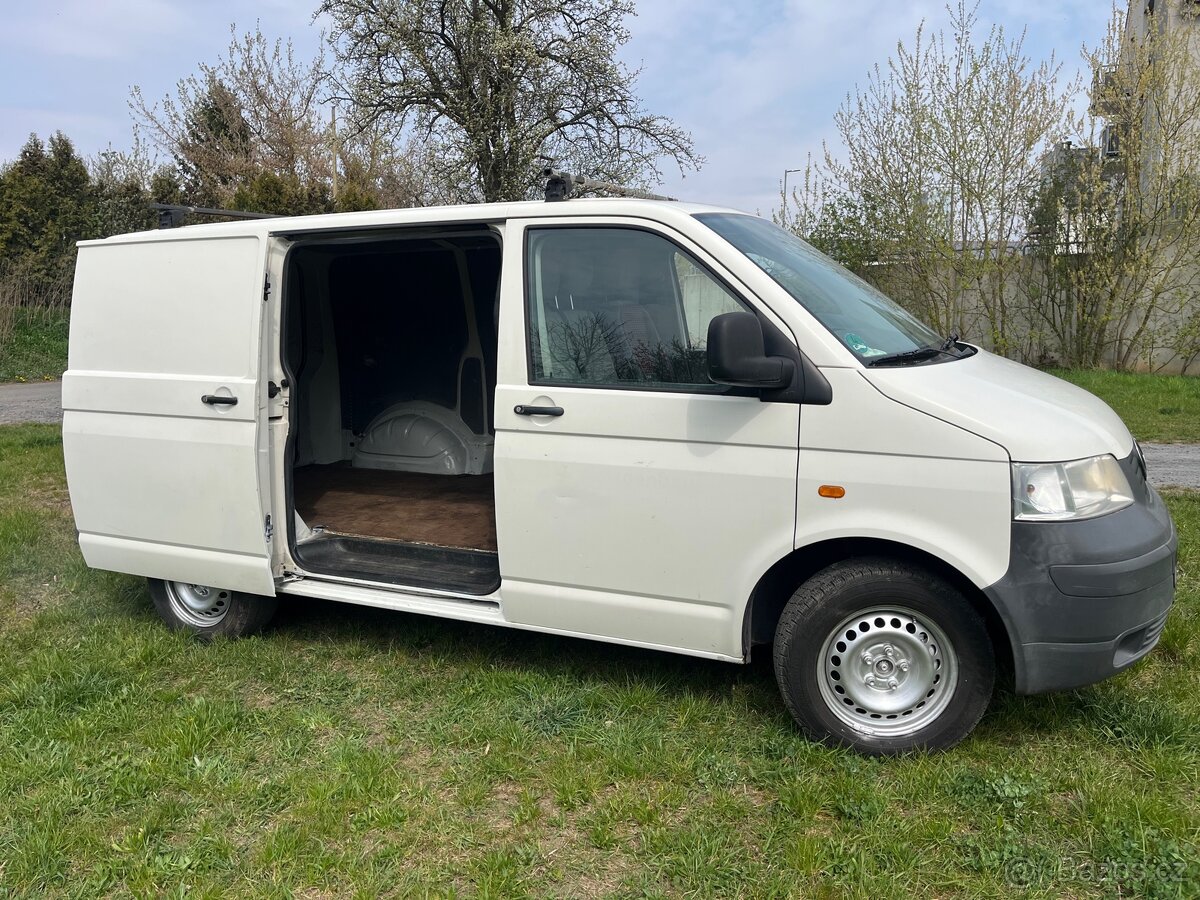 Volkswagen Transporter - 4