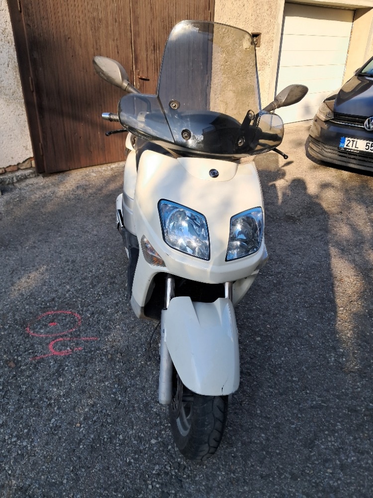 Yamaha Versity 300 - 4