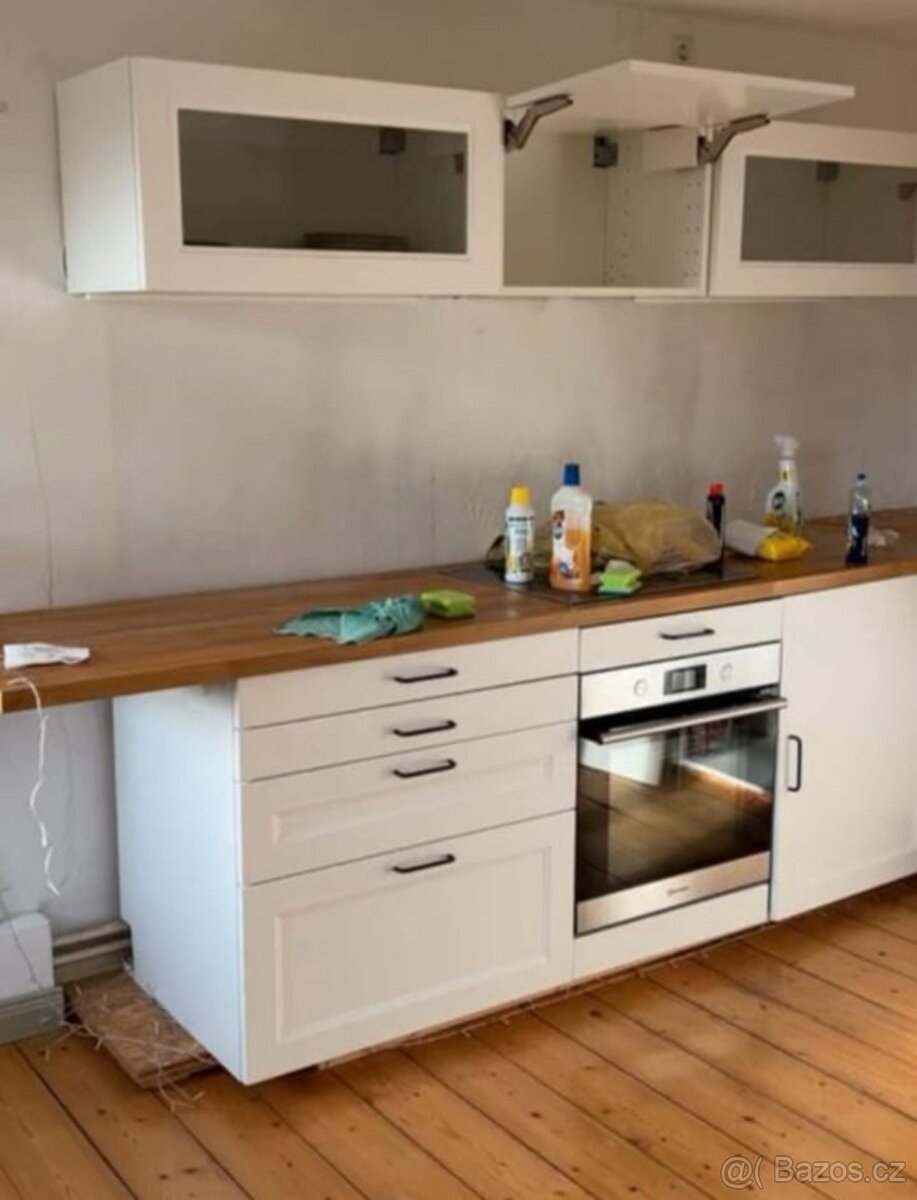 Kuchyně Ikea Metod/Bodbyn, zánovní, se spotřebiči,5702 - 4