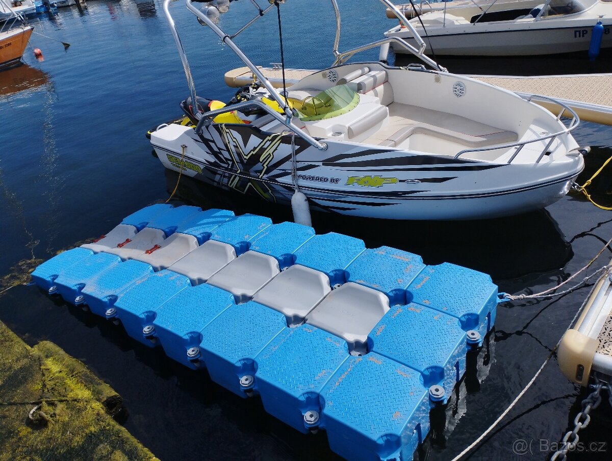 Plastové skládací molo pro vodní skútr - 4